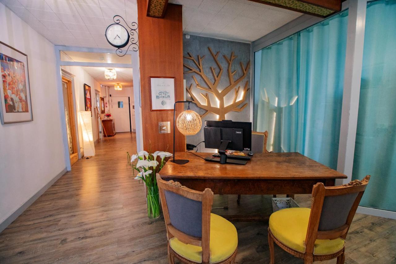 Hostellerie Du Parc 캄보레방 외부 사진